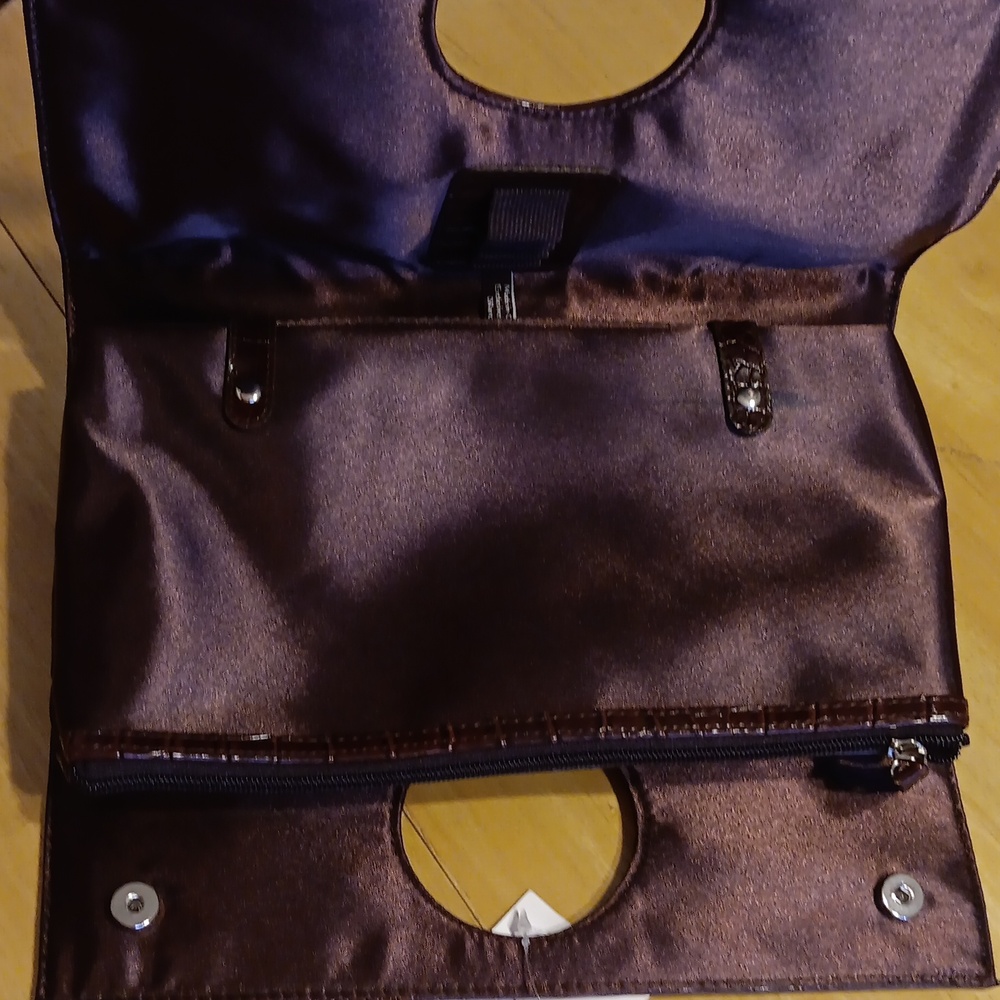 LOW START Exclusely Made for Dillard's Hand Bag 👜 NWT - Picture 3 of 5